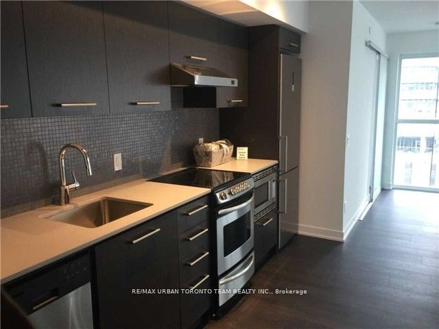 87 Peter Street, #917