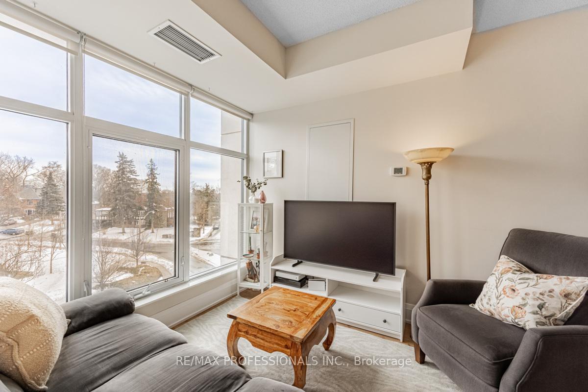 2 Bedrooms Condo at 2 Old Mill,  Toronto For sale