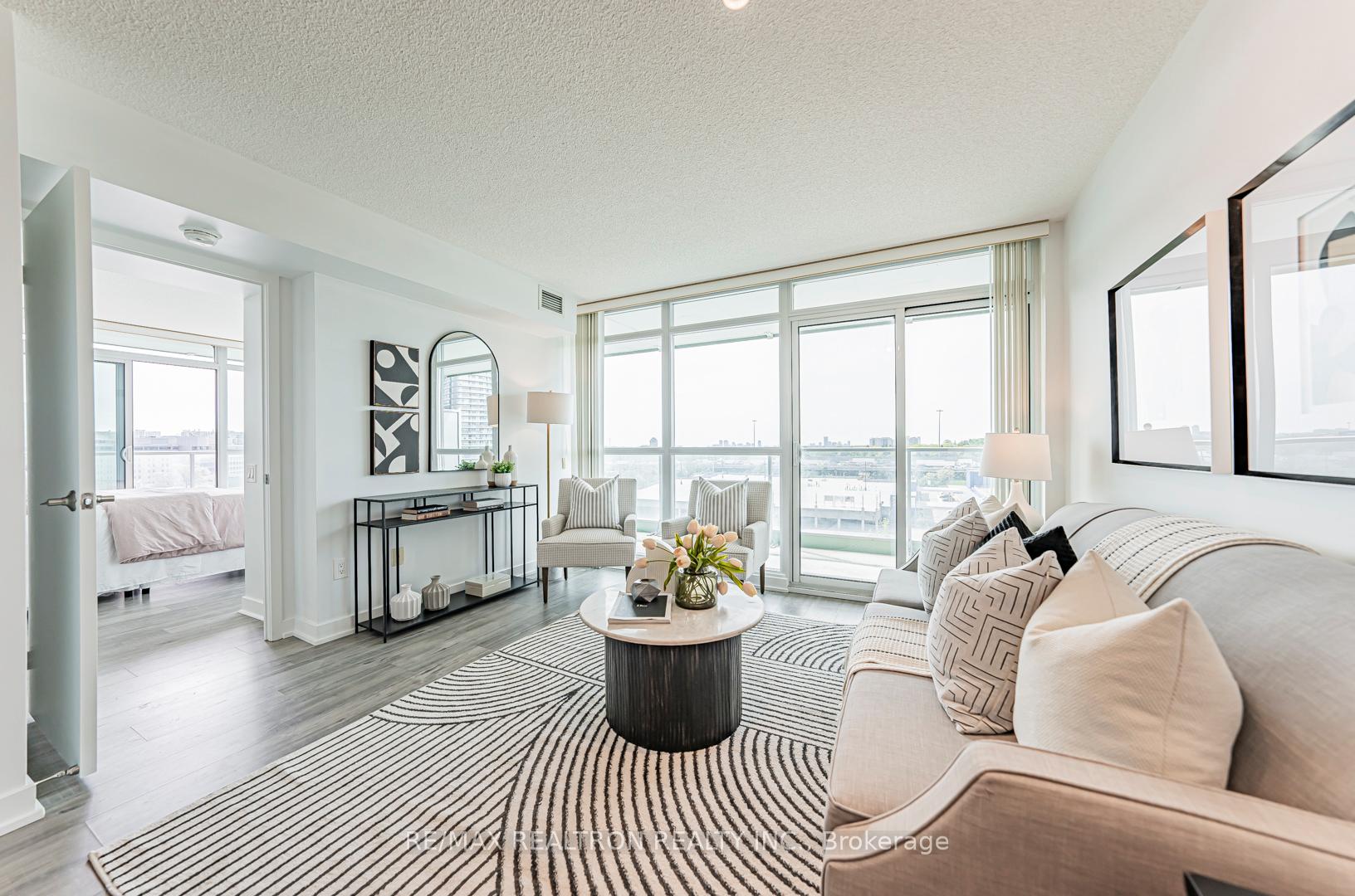 3 Bedrooms Condo at 29 Singer, Toronto For sale