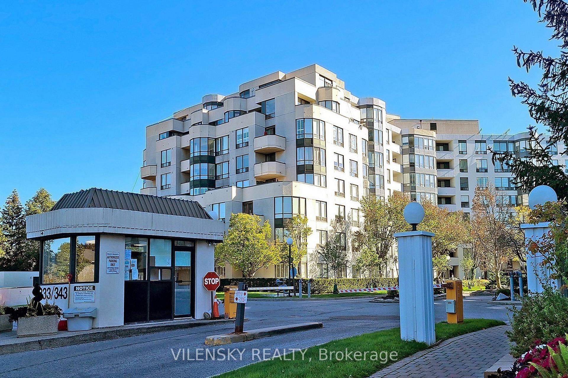 3 Bedrooms Condo at 333 Clark, Vaughan For sale
