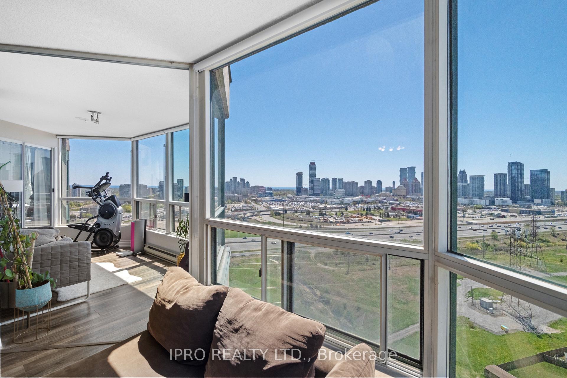 3 Bedrooms Condo at 4460 Tucana, Mississauga For sale