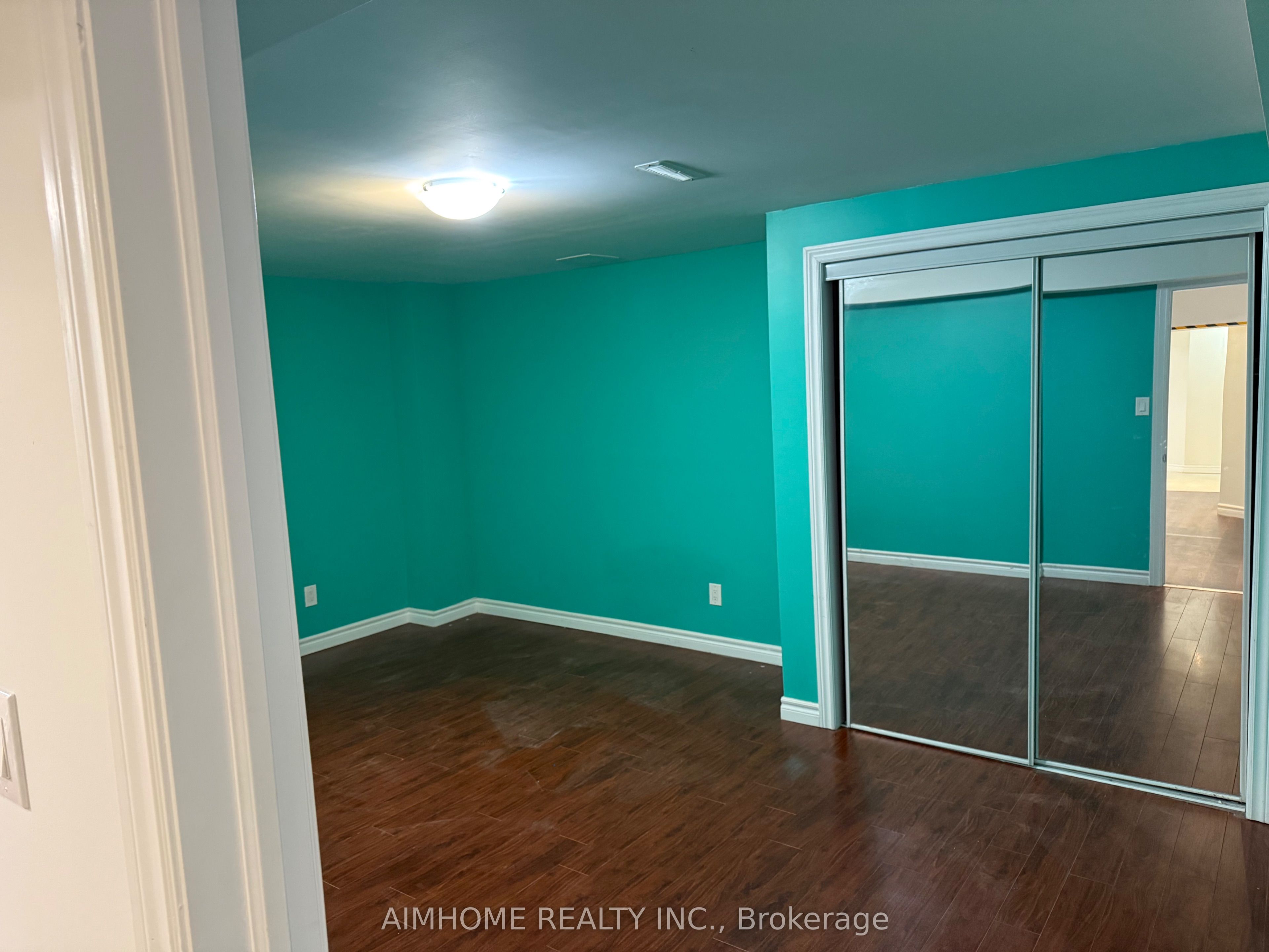 87 Nahani Way, #Lower