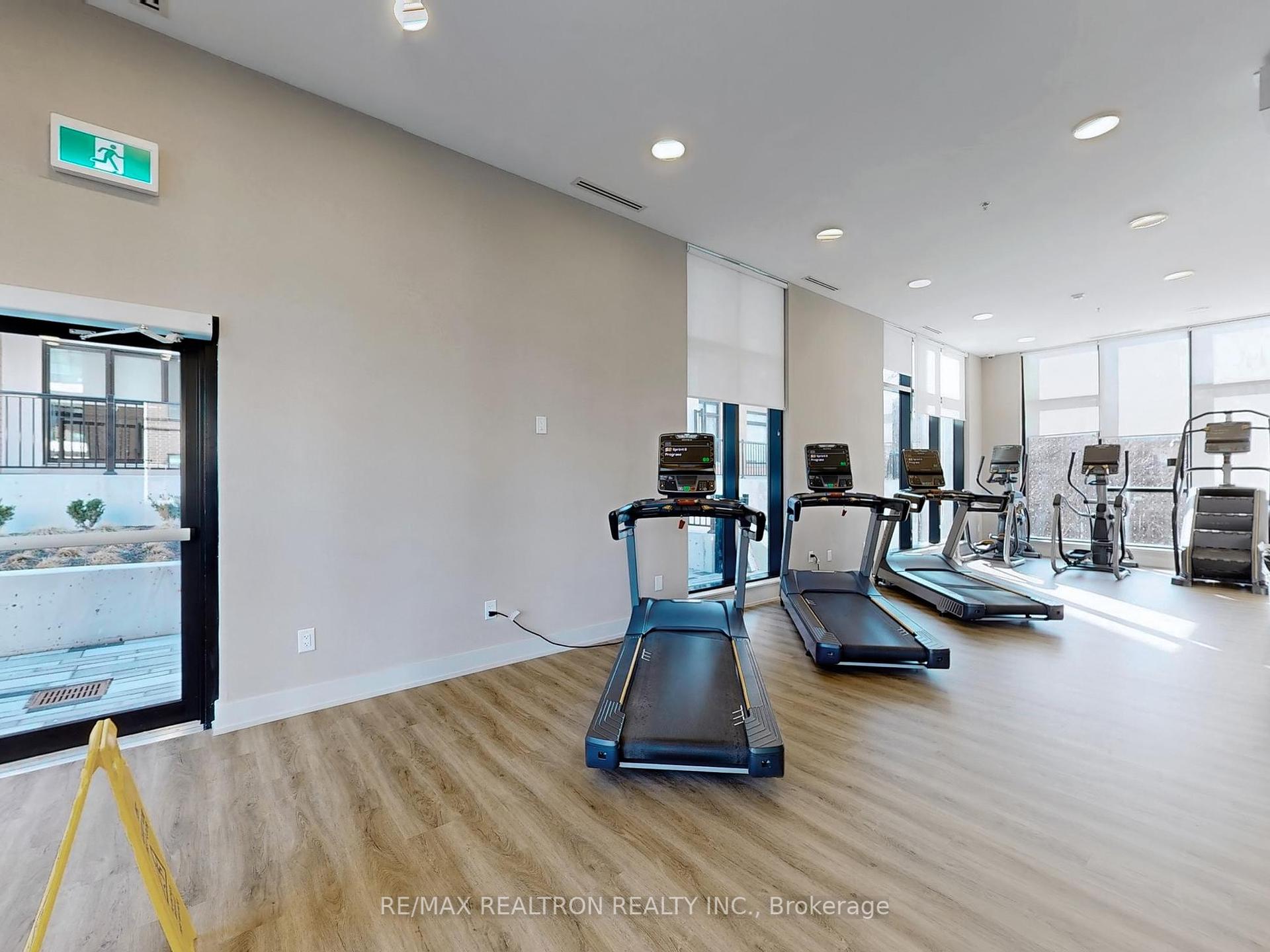 2 Bedrooms Condo at 160 Canon Jackson, Toronto For sale