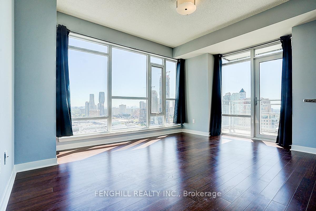 2 Bedrooms Condo at 365 Prince Of Wales, Mississauga For sale