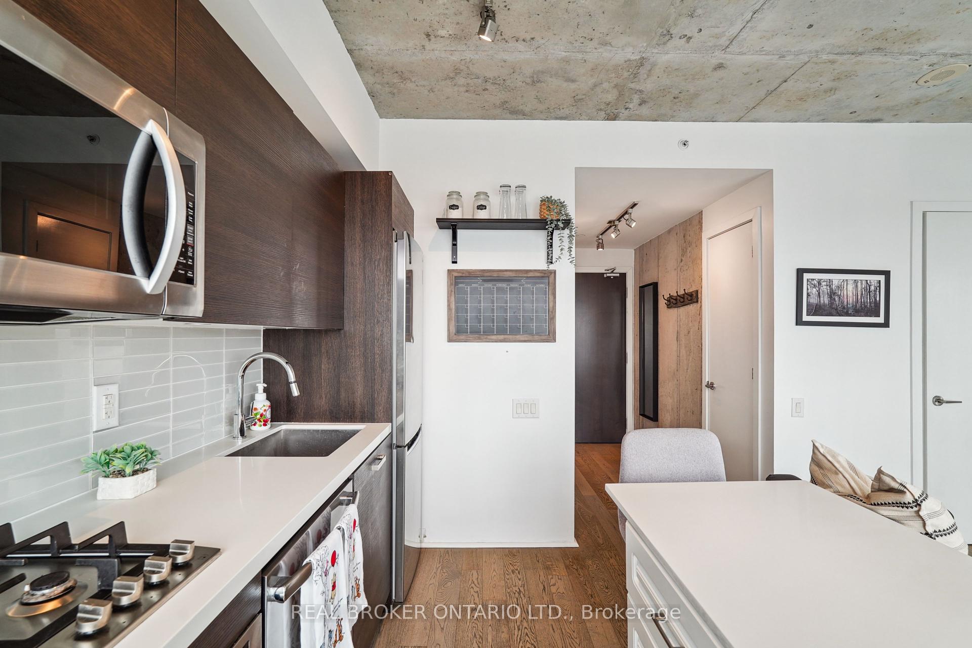 1 Bedroom Condo at 11 Charlotte,  Toronto For sale