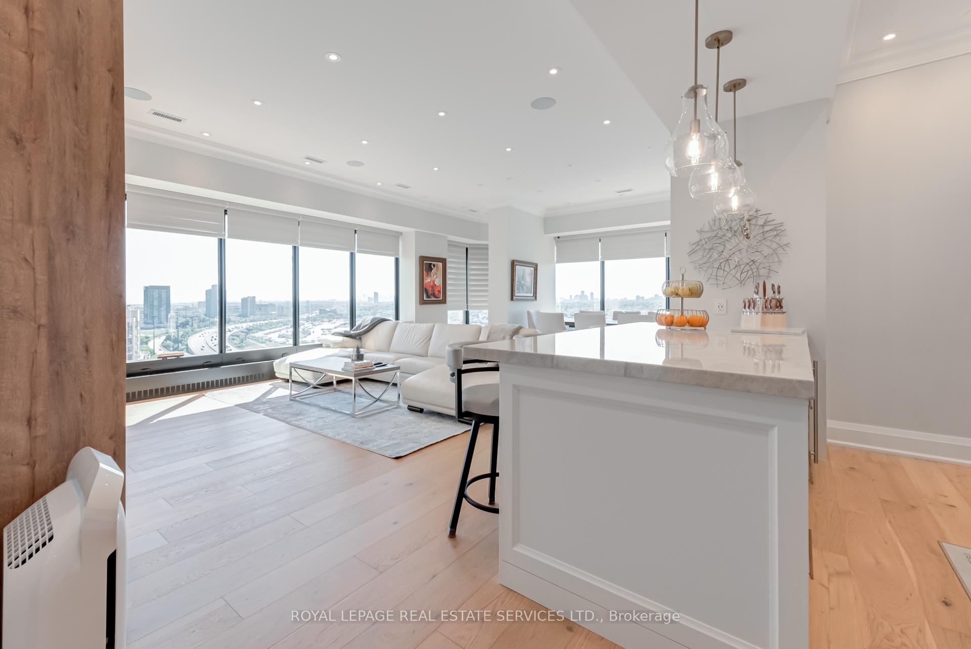 2 Bedrooms Condo at 2045 Lake Shore, Toronto For sale