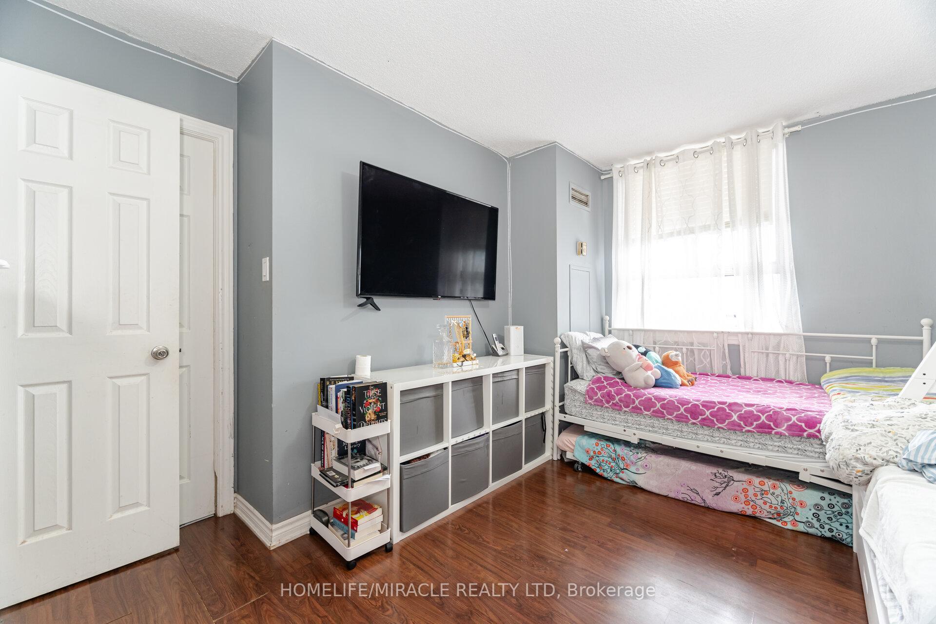 3 Bedrooms Condo at 234 Albion, Toronto For sale