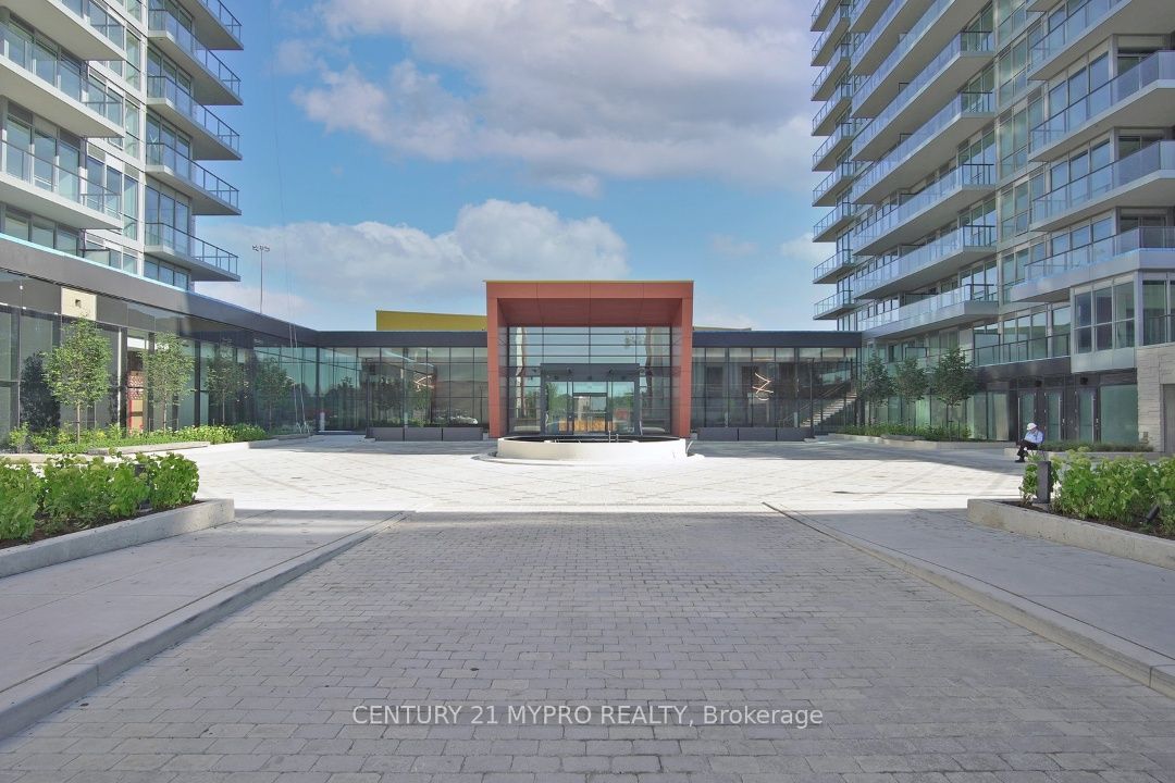 85 McMahon Drive, #1801