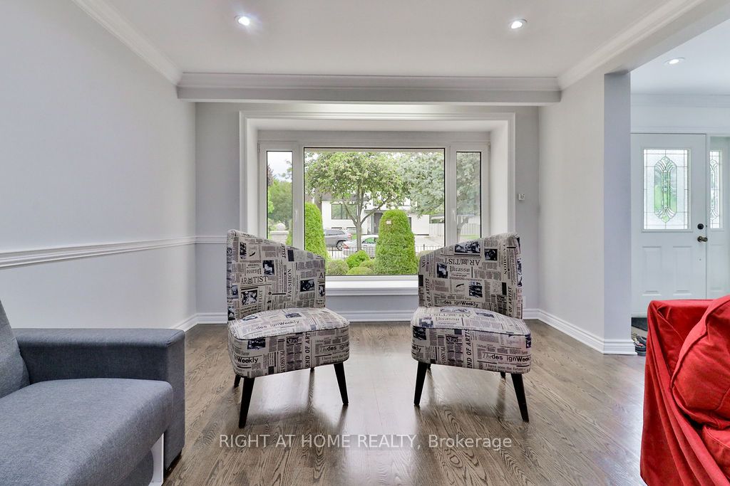 2765 Bushland Crescent