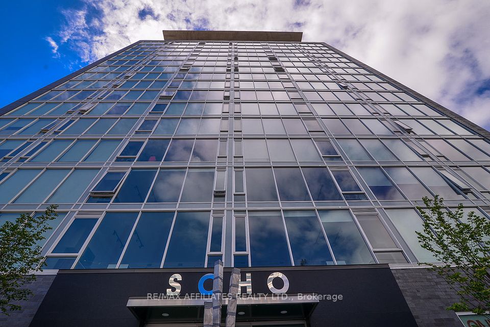 300 Lisgar