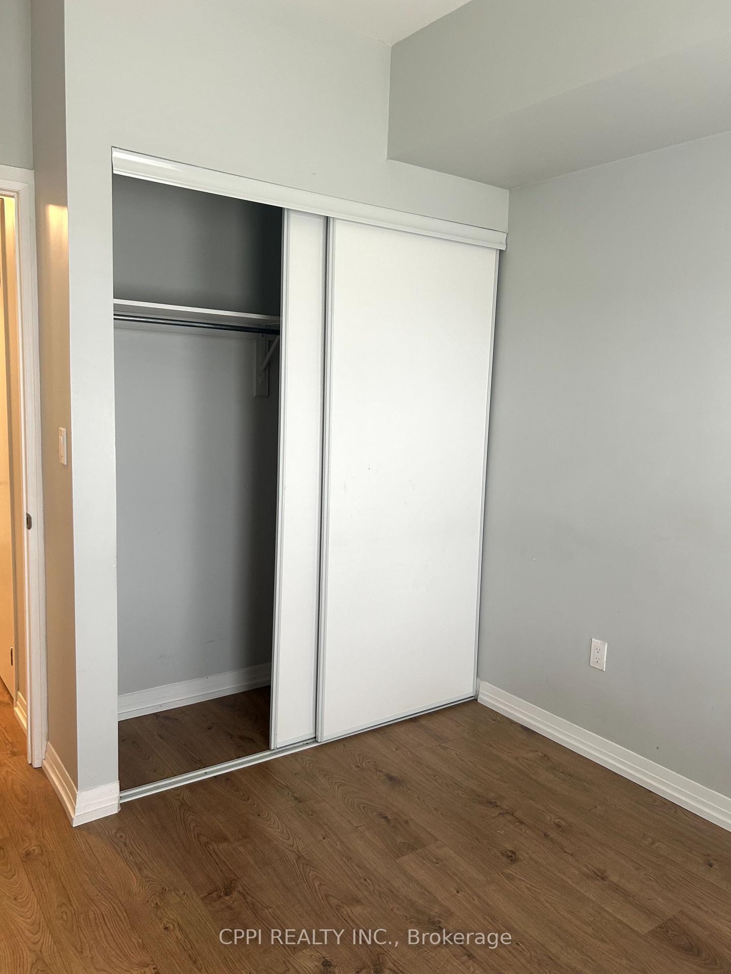 2 Bedrooms Condo at 402 The East Mall,  Toronto For sale