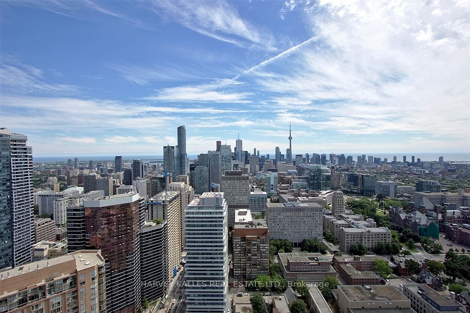1080 Bay Street 4502