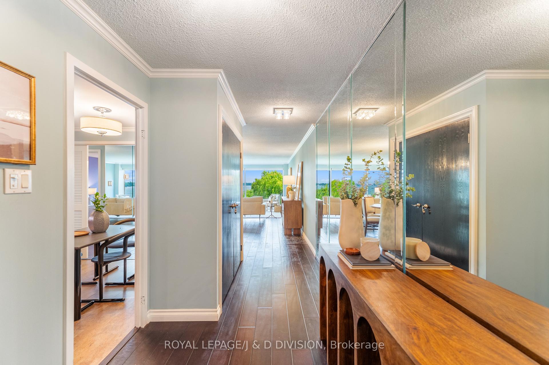 2 Bedrooms Condo at 401 Queens, Toronto For sale