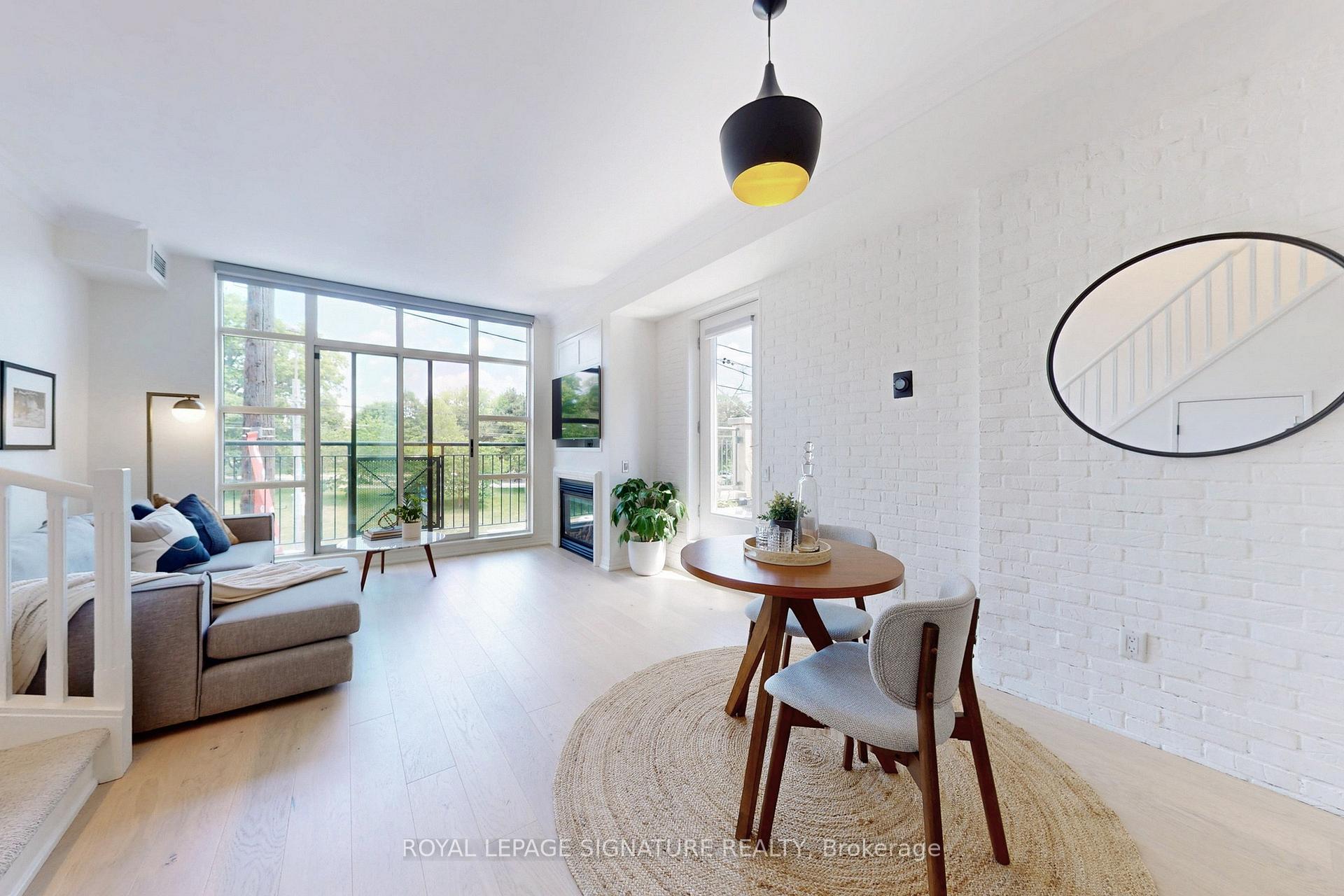 2 Bedrooms Condo at 901 Queen, Toronto For sale