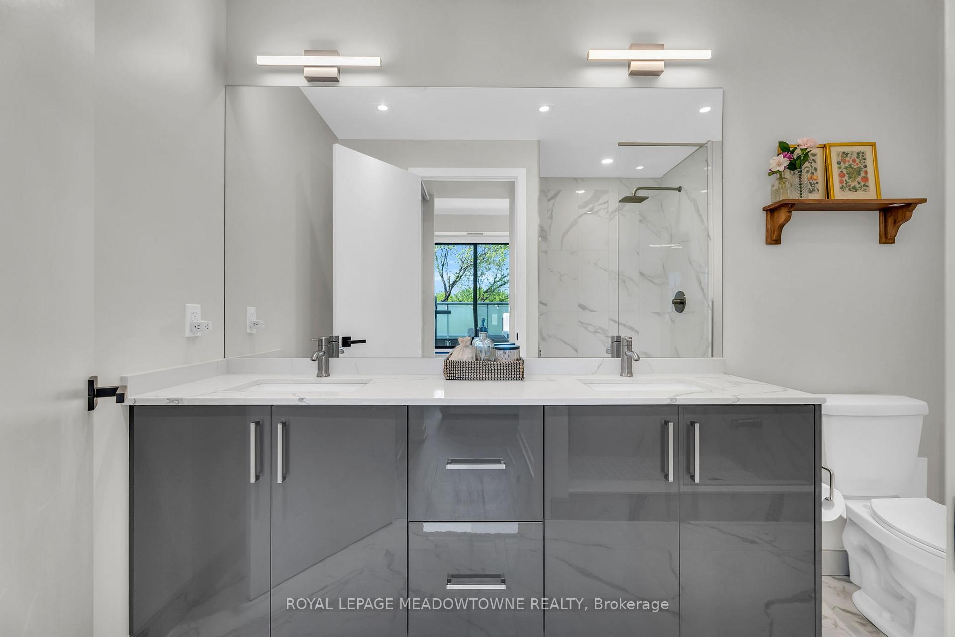 2 Bedrooms Condo at 840 St Clair, Toronto For sale