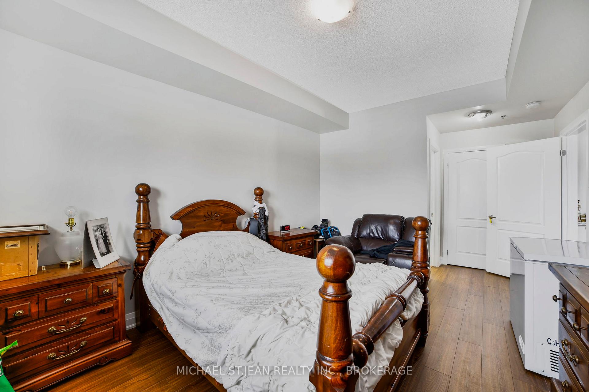 2 Bedrooms Condo at 319 Highway 8,  Hamilton For sale
