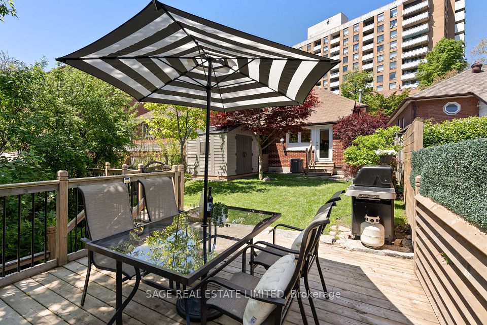 4047 Old Dundas Street, Toronto, ON M6S 2R5