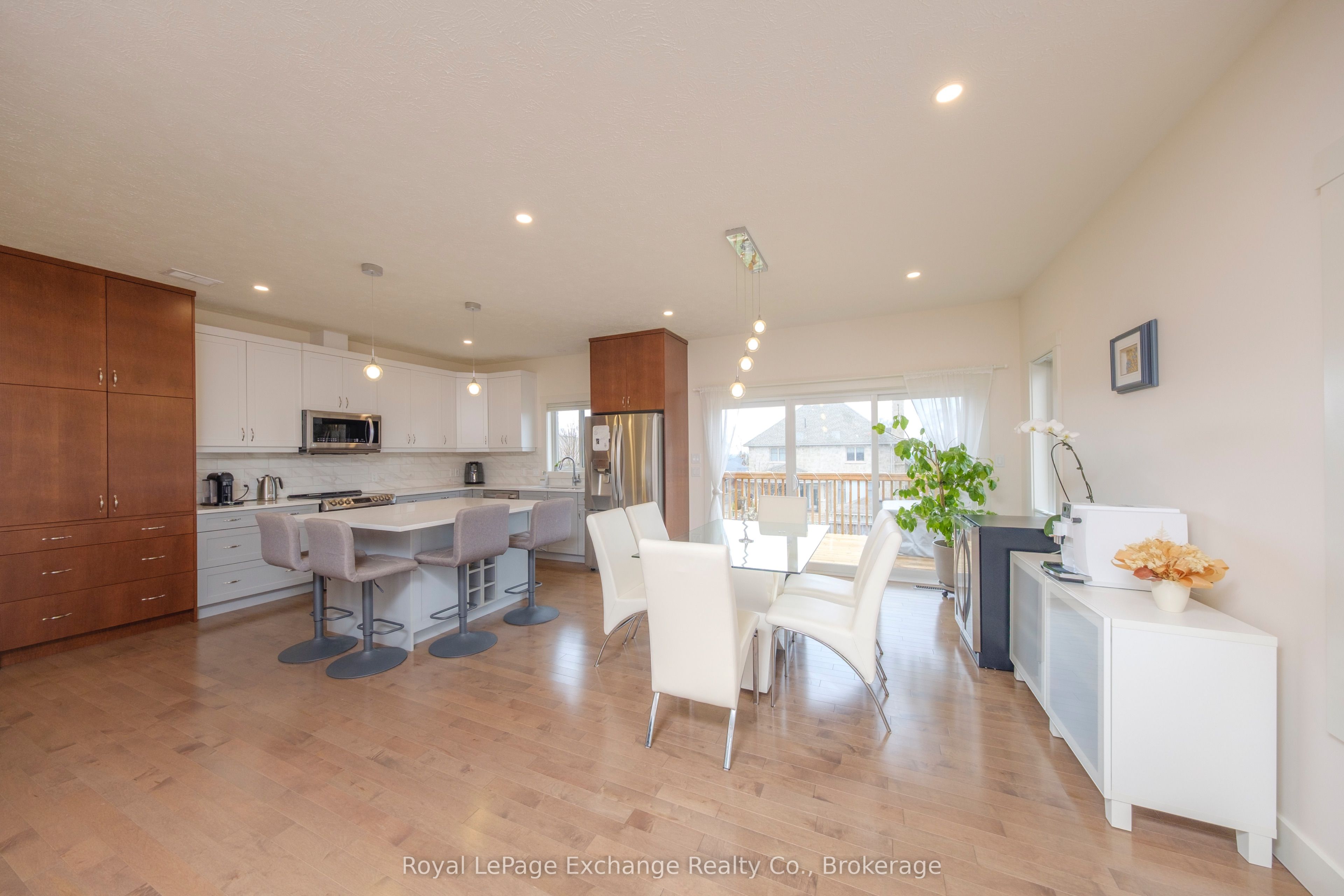 40 Lakefield Drive, Kincardine, ON N2Z 0C9