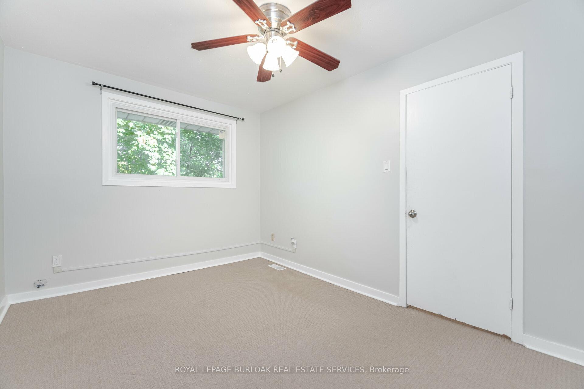 2 Bedrooms Condo at 1116 Homewood, Burlington For sale