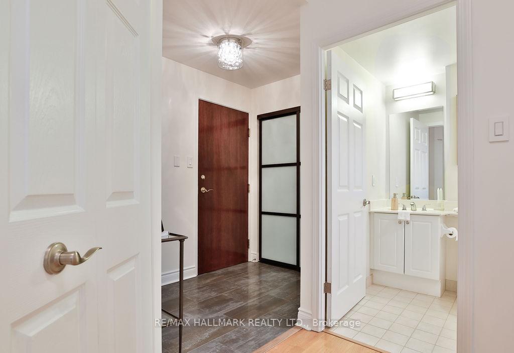 2 Bedrooms Condo at 2511 Bloor, Toronto For sale