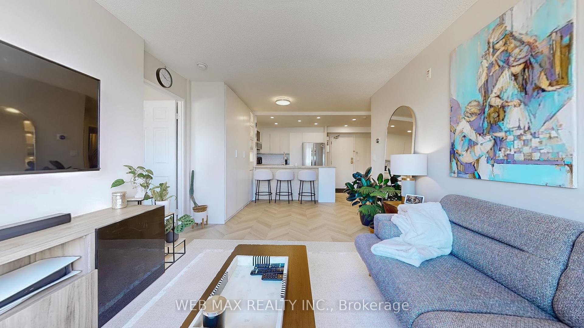 2 Bedrooms Condo at 906 Sheppard, Toronto For sale