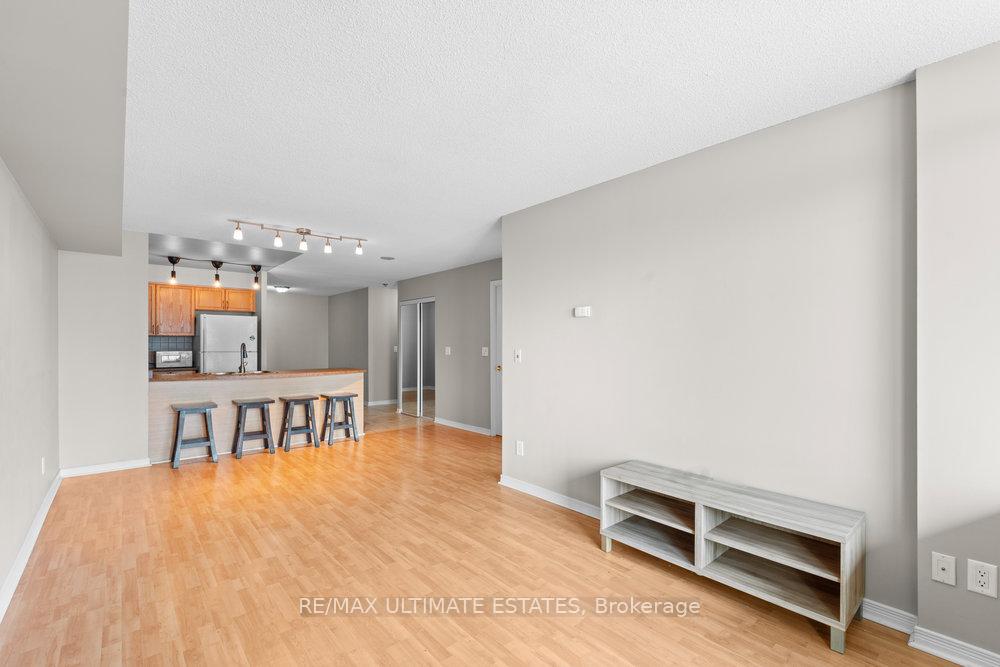 2 Bedrooms Condo at 5500 Yonge, Toronto For sale
