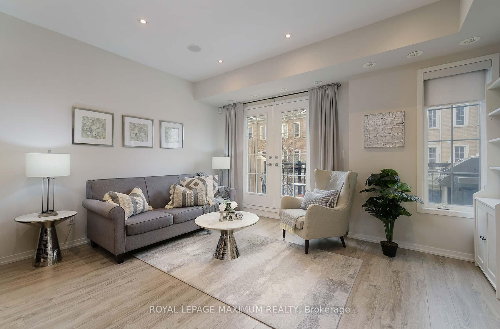 2 Bedrooms Condo at 26 Bruce,  Vaughan For sale
