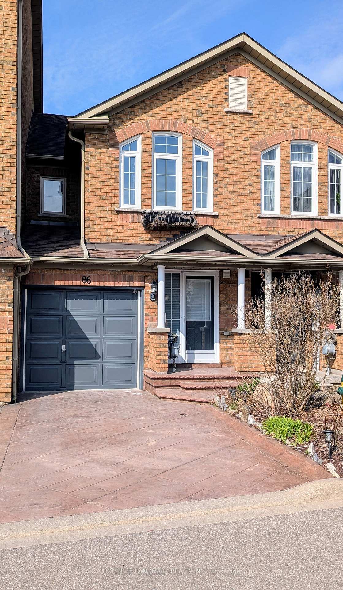 4 Bedrooms Condo at 86 Tania, Vaughan For sale