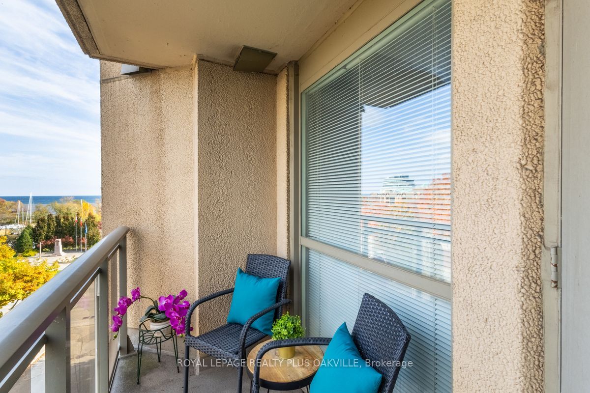 2511 Lakeshore Road W, #517