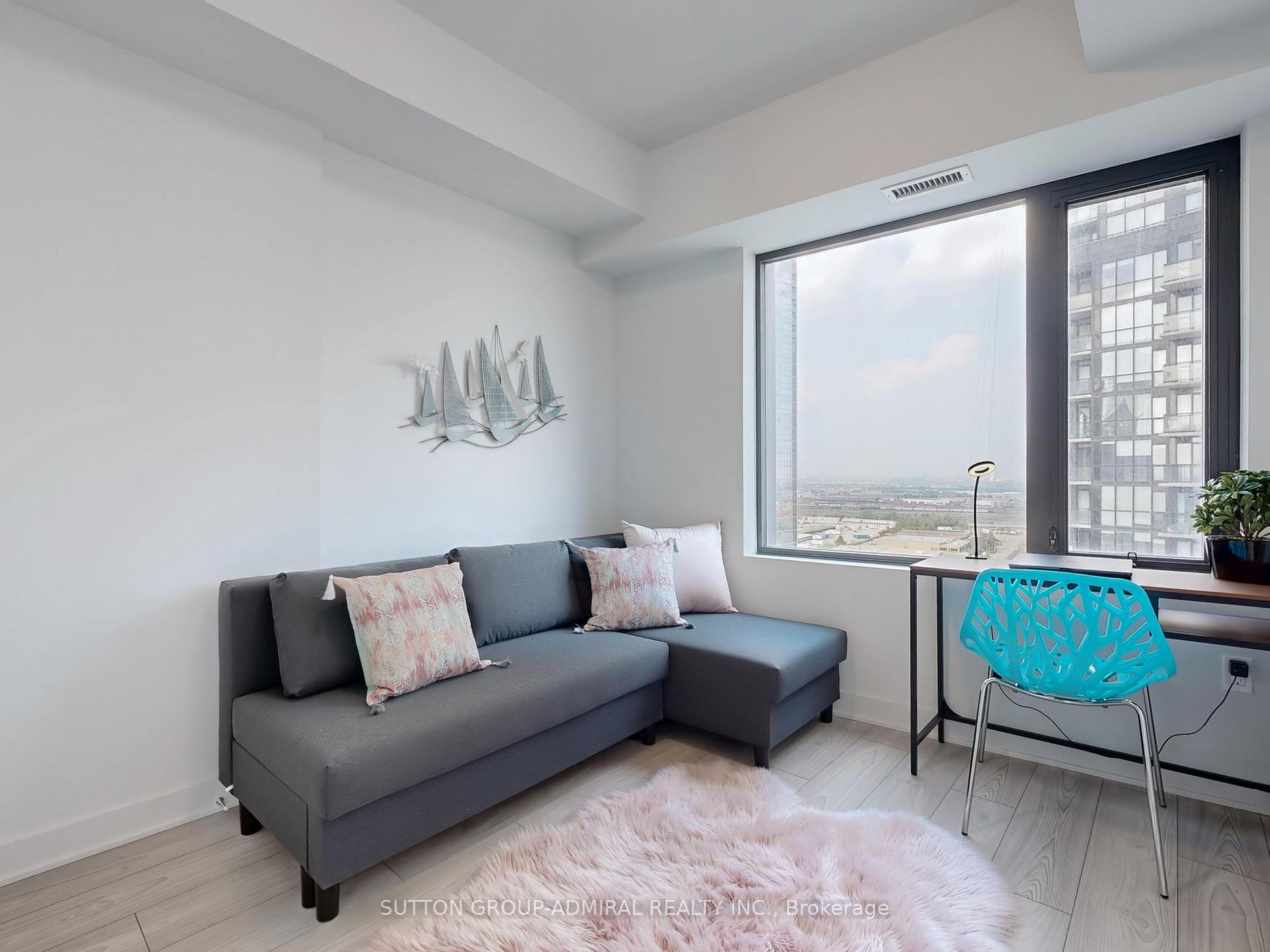 2 Bedrooms Condo at 2920 Hwy 7, Vaughan For sale