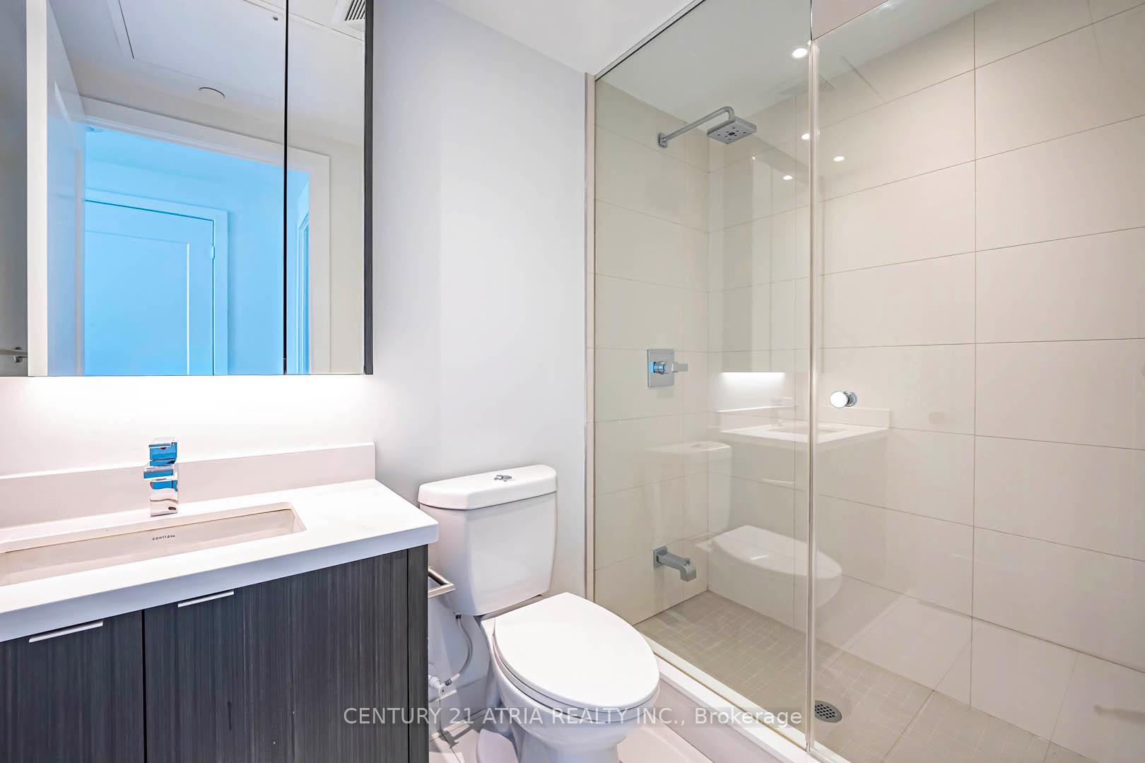 2 Bedrooms Condo at 1 Edgewater, Toronto For sale