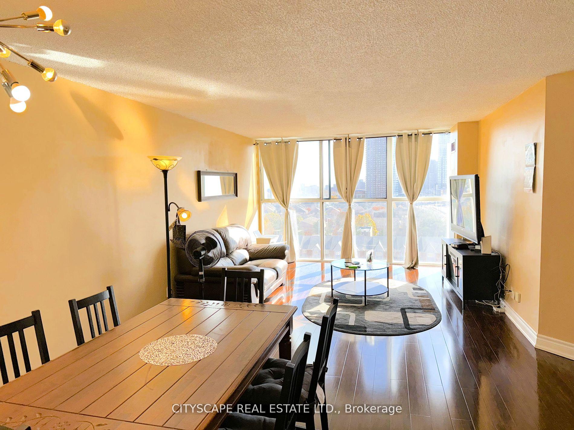 2 Bedrooms Condo at 25 Trailwood, Mississauga For sale