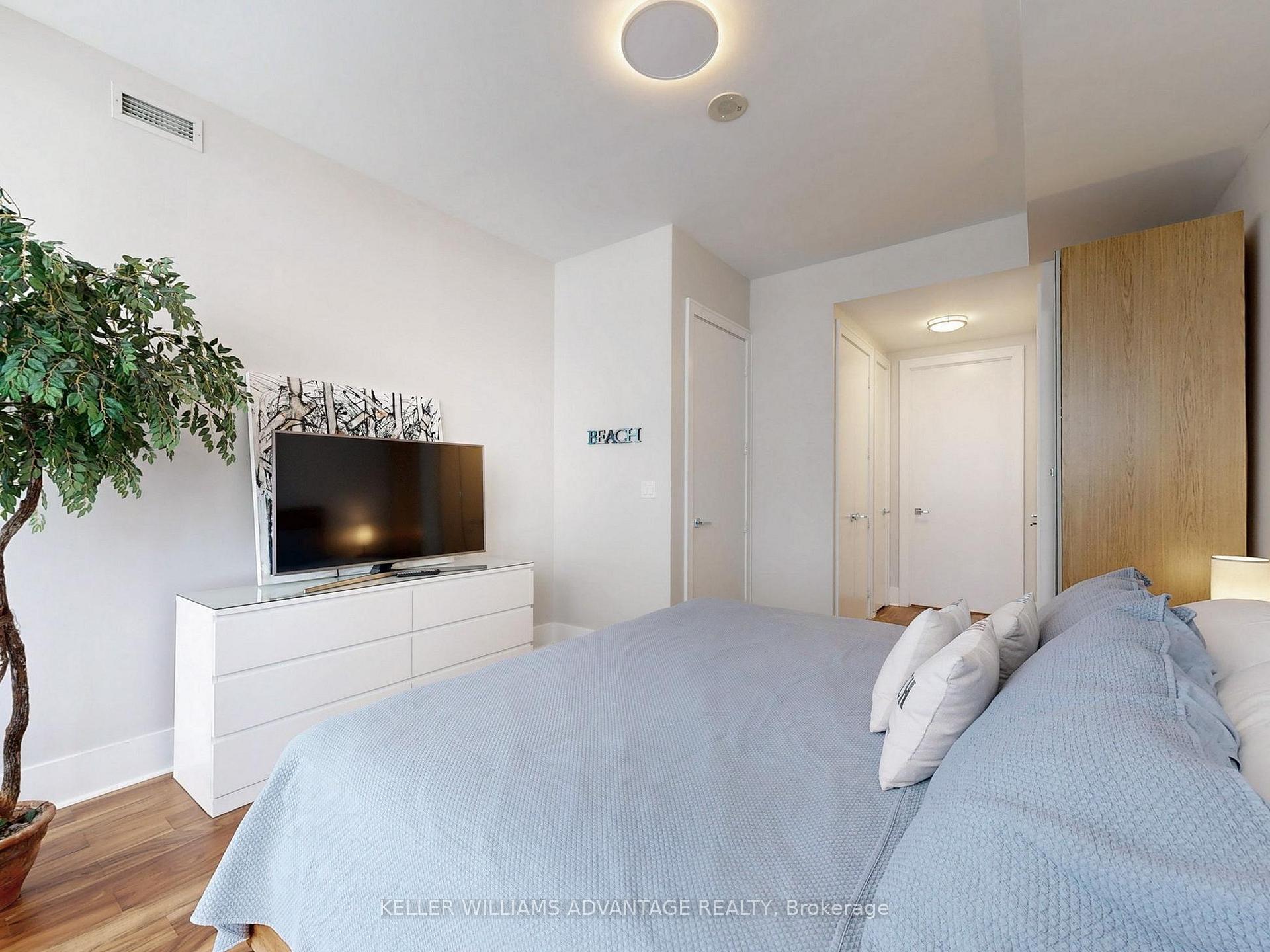 2 Bedrooms Condo at 29 Queens, Toronto For sale