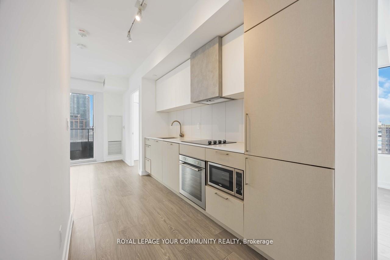 2 Bedrooms Condo at 19 Western Battery, Toronto For sale