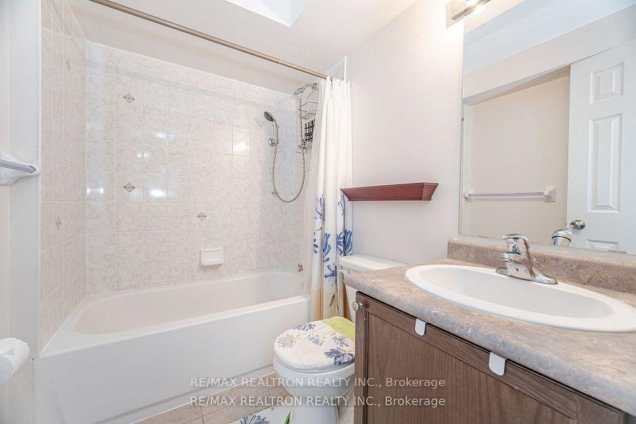 3 Bedrooms Condo at 4711 Kingston,  Toronto For sale