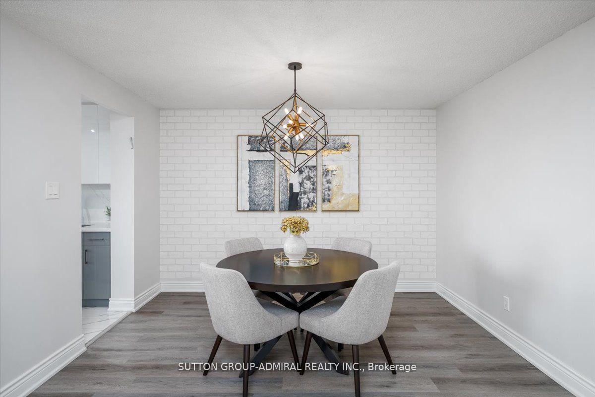 3 Bedrooms Condo at 133 Torresdale, Toronto For sale