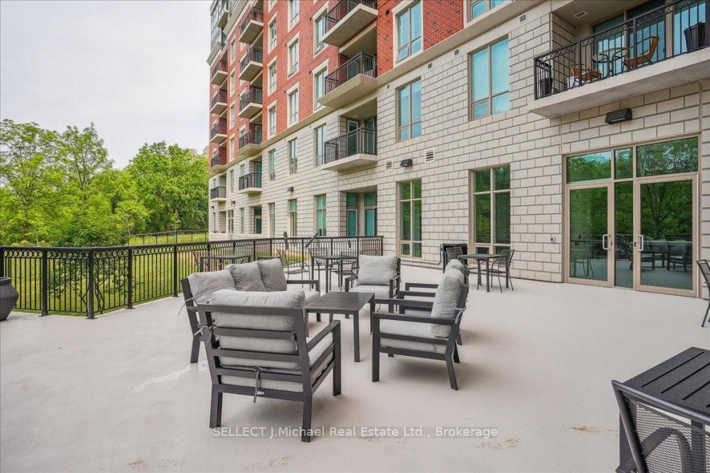 2 Bedrooms Condo at 2750 KING,  Hamilton For sale