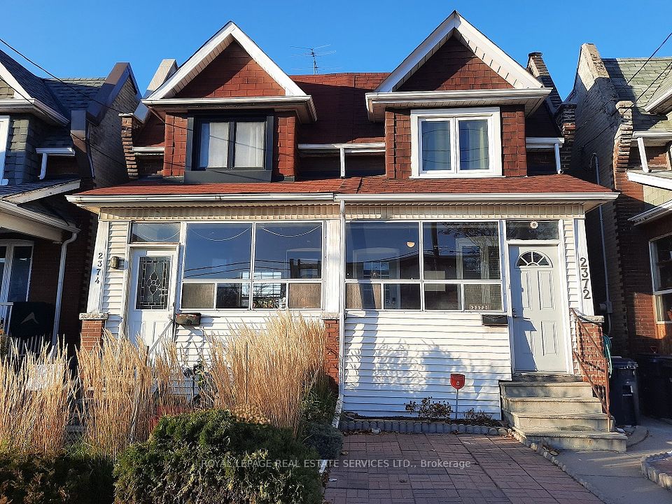 2372 St Clair