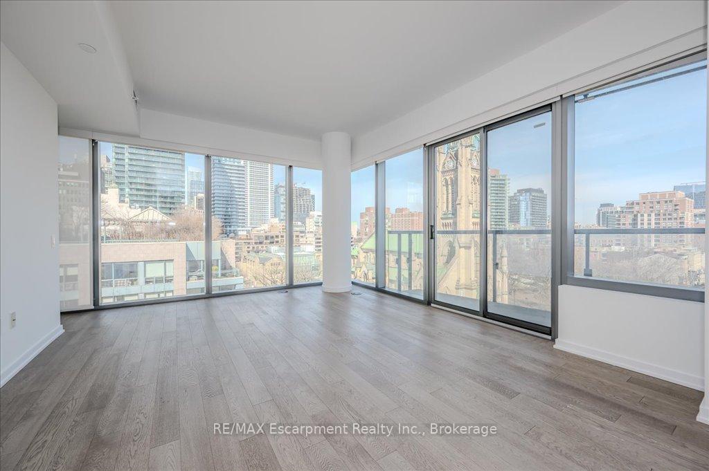 2 Bedrooms Condo at 60 Colborne, Toronto For sale