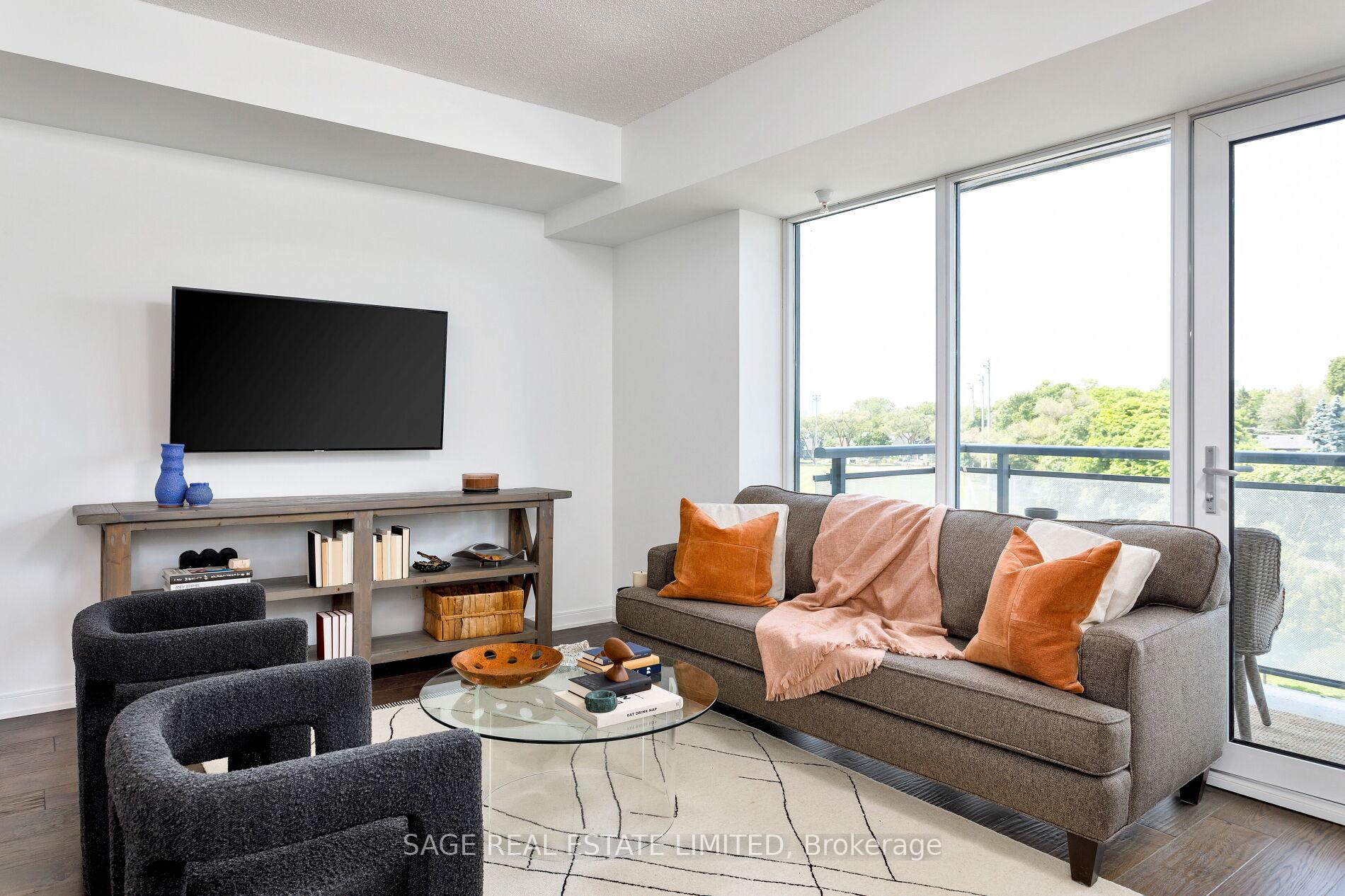 2 Bedrooms Condo at 760 The Queensway, Toronto For sale