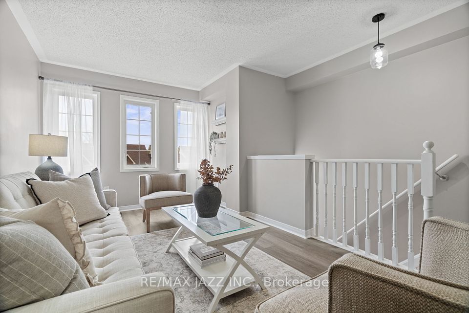 77 Brookside