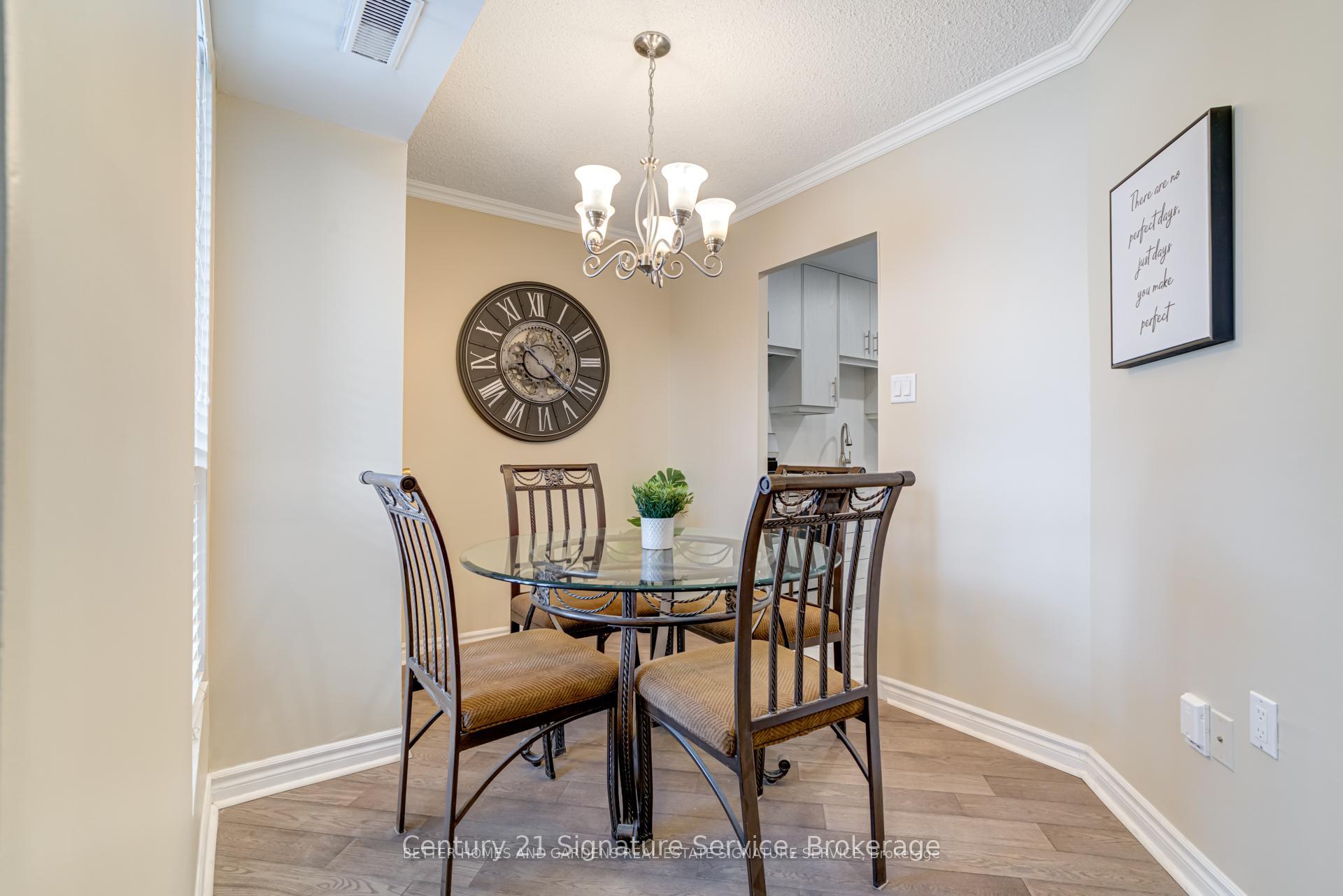 2 Bedrooms Condo at 2001 Bonnymede, Mississauga For sale