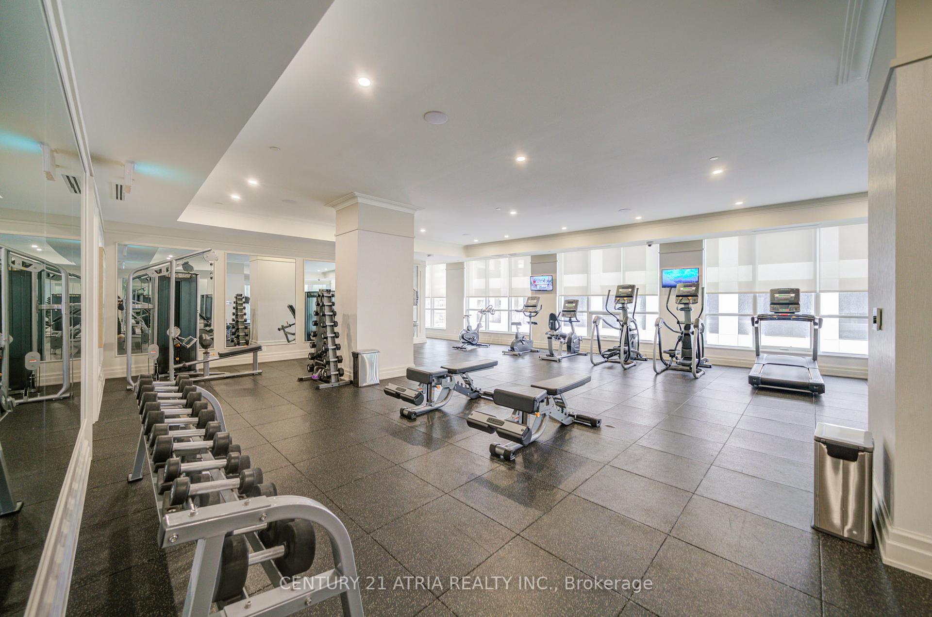 2 Bedrooms Condo at 36 Elm,  Mississauga For sale