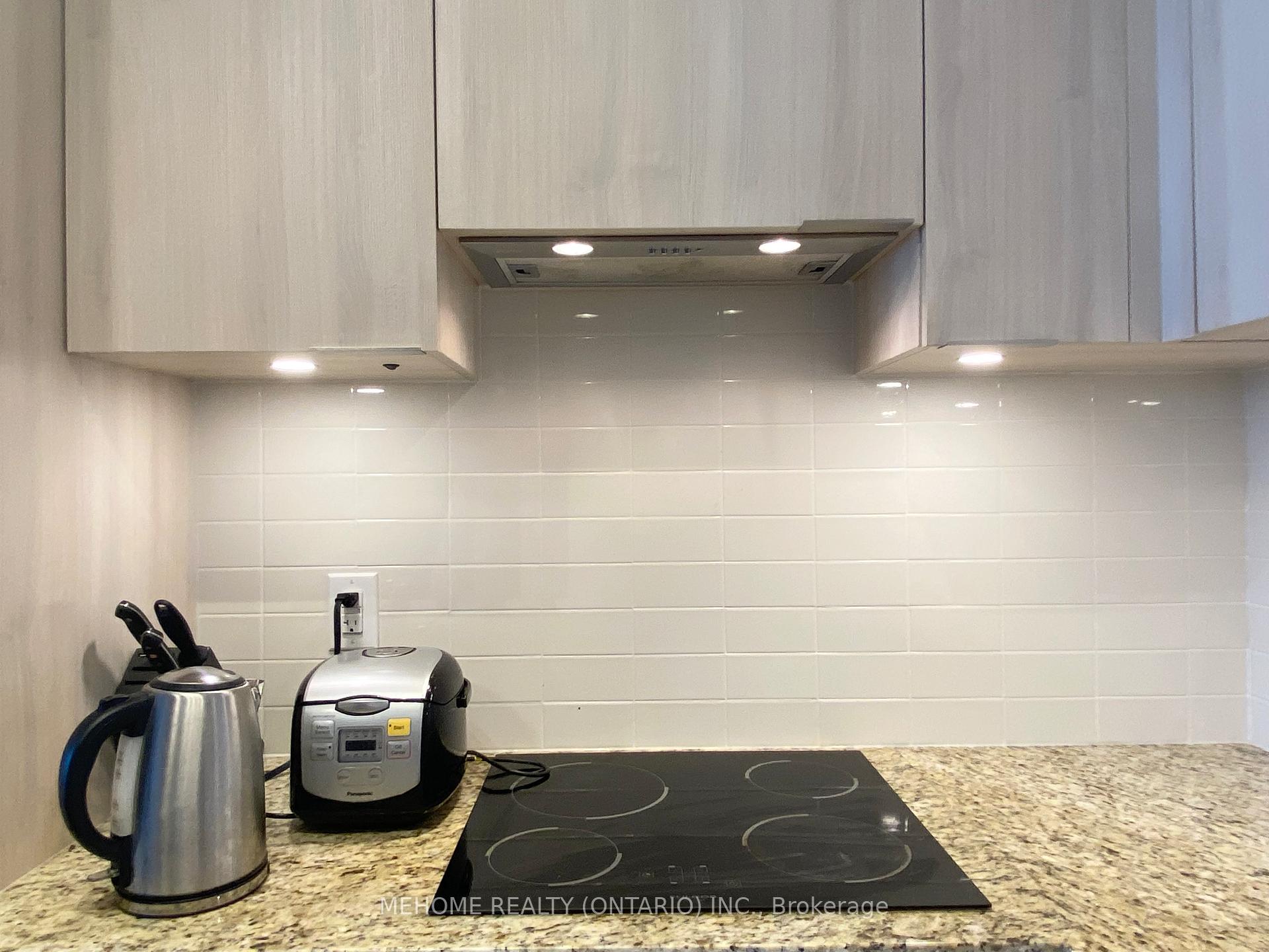 2 Bedrooms Condo at 11 Wellesley St, Toronto For sale