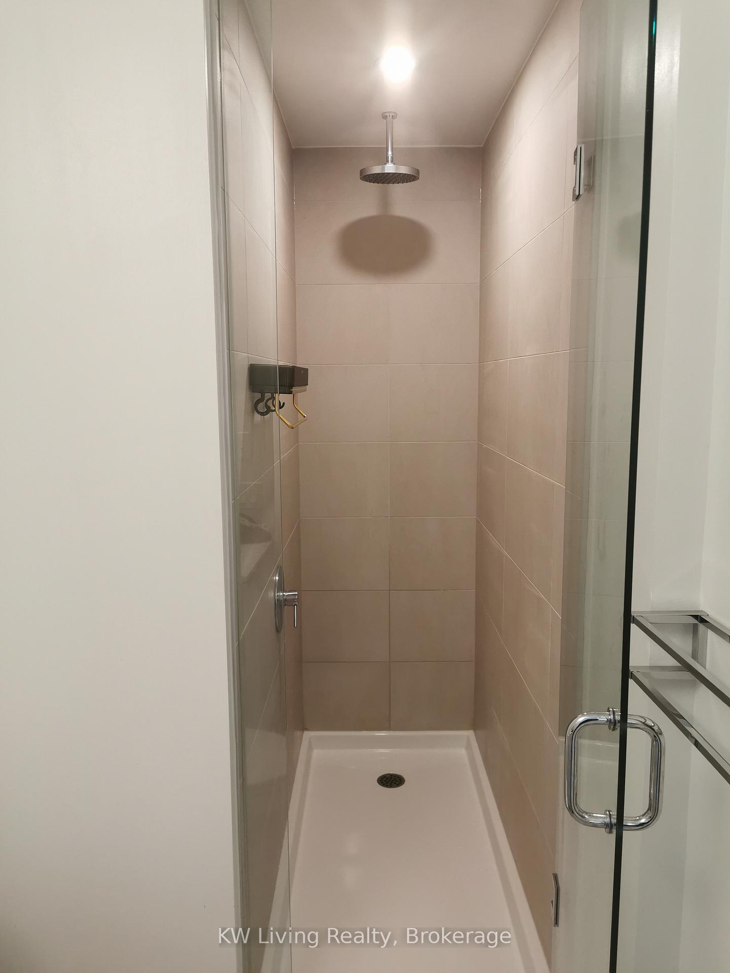 1 Bedroom Condo at 1000 Portage,  Vaughan For sale