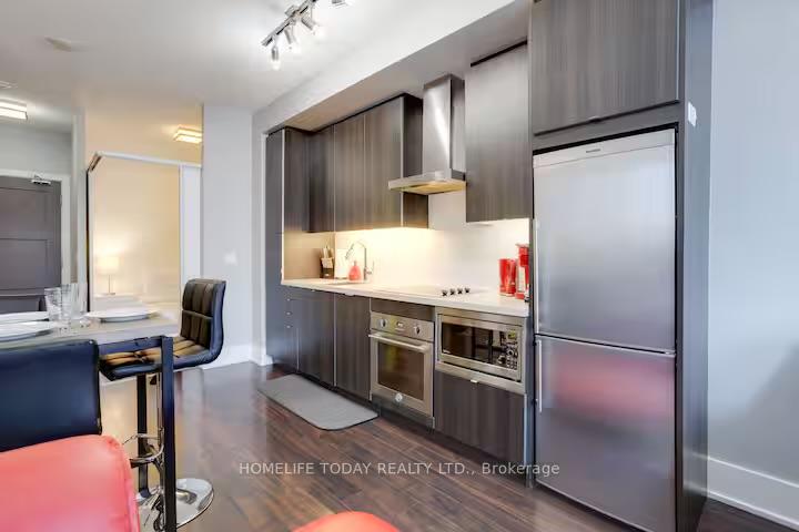 2 Bedrooms Condo at 300 Front, Toronto For sale