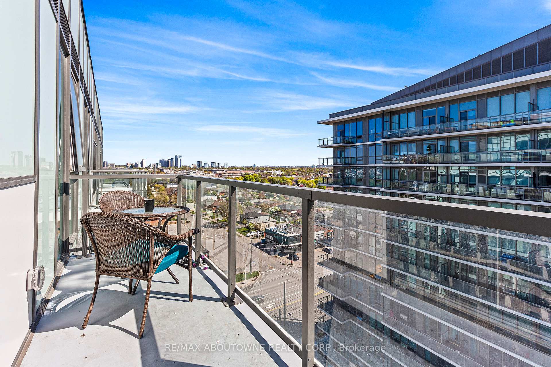 3 Bedrooms Condo at 1195 The Queensway, Toronto For sale