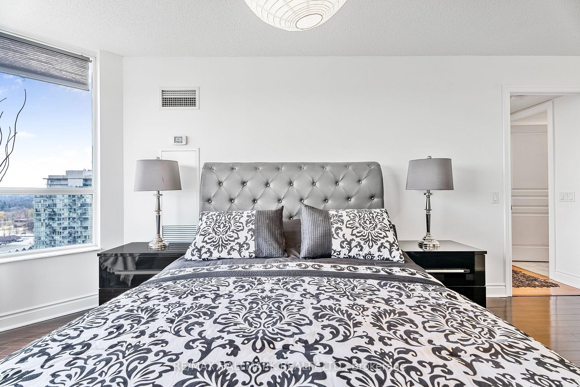 3 Bedrooms Condo at 5 Northtown, Toronto For sale