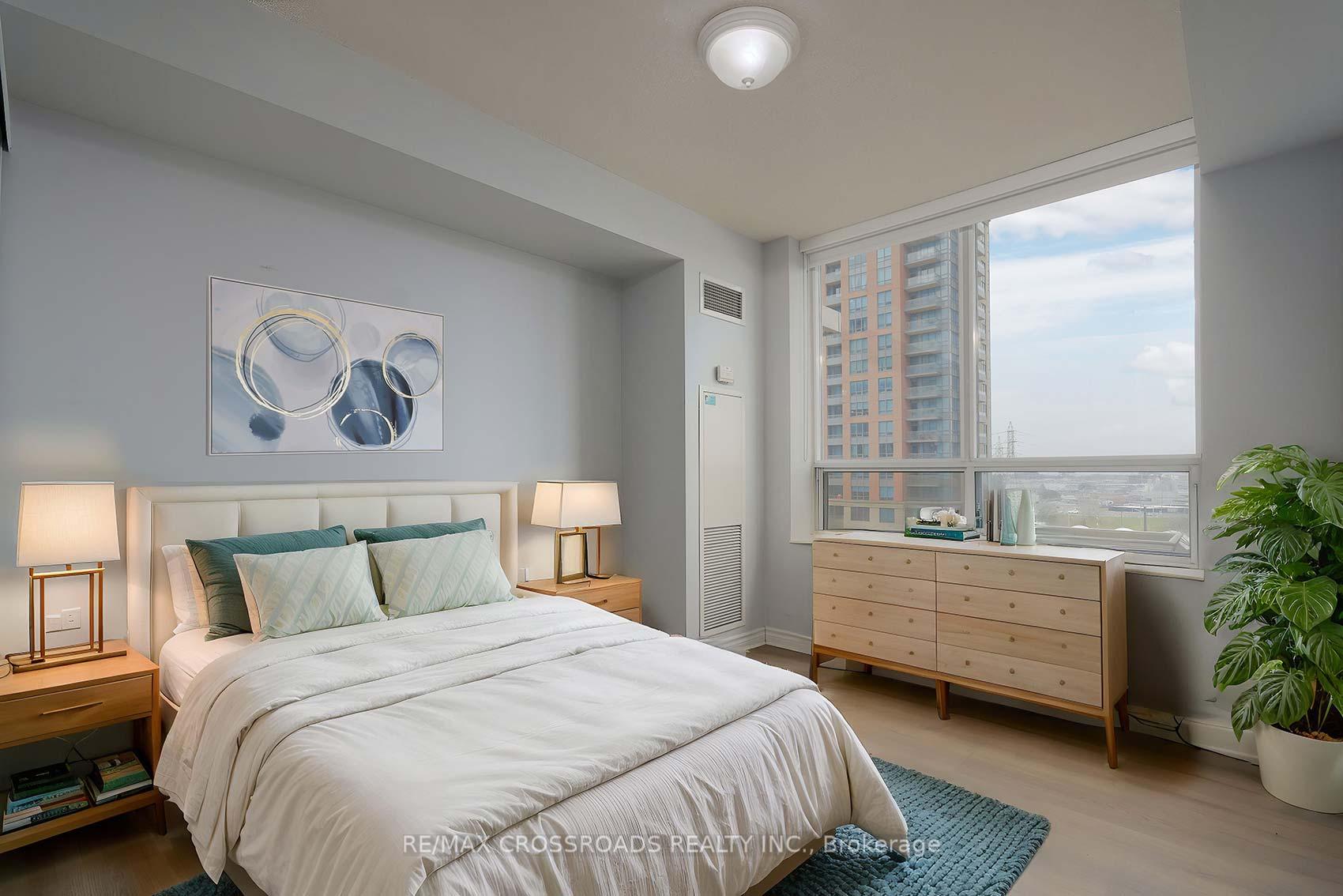 3 Bedrooms Condo at 5233 Dundas,  Toronto For sale