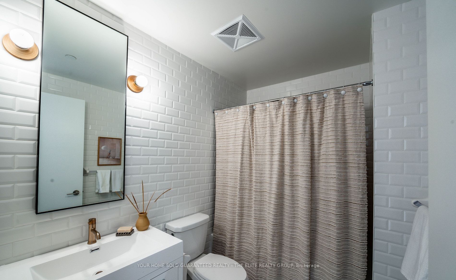 106 Dovercourt Road, #104